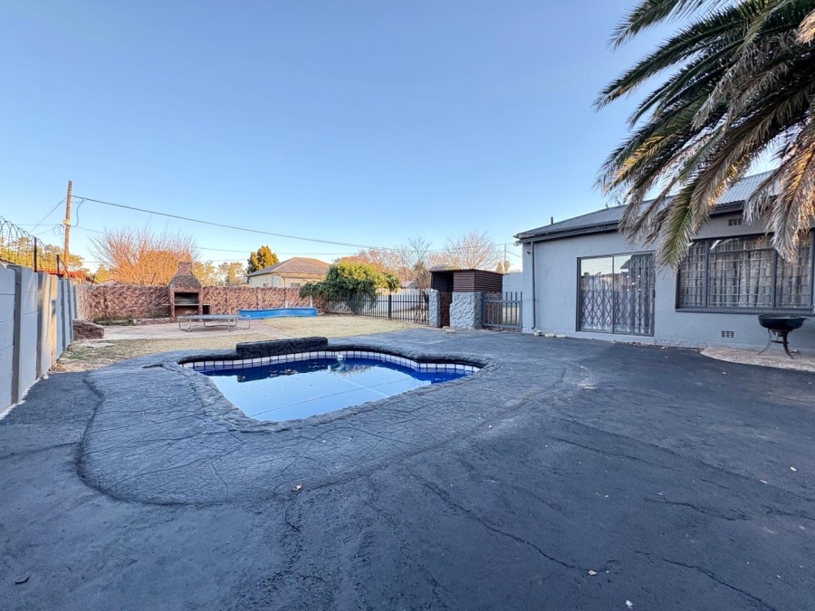 3 Bedroom Property for Sale in Brakpan Central Gauteng