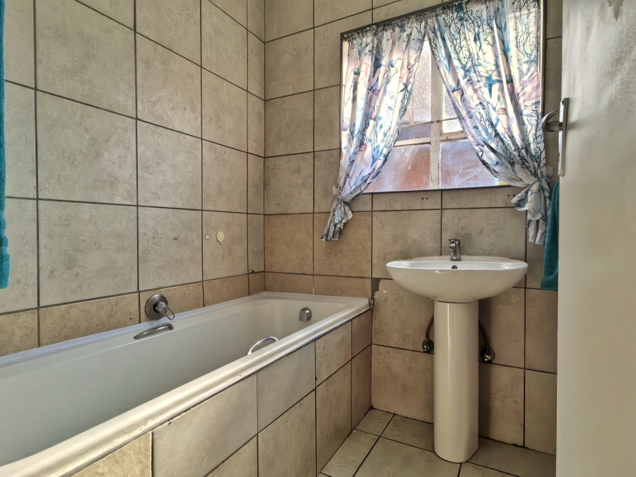 3 Bedroom Property for Sale in Albertville Gauteng