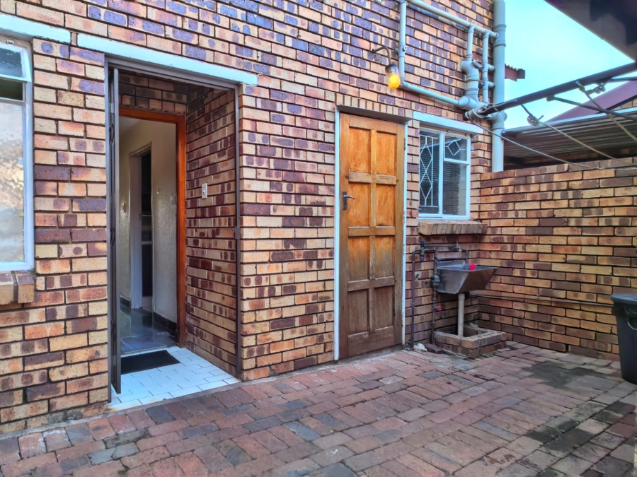 2 Bedroom Property for Sale in Blackheath Gauteng