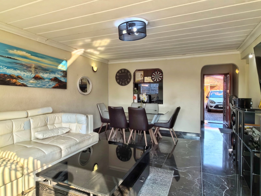 2 Bedroom Property for Sale in Blackheath Gauteng