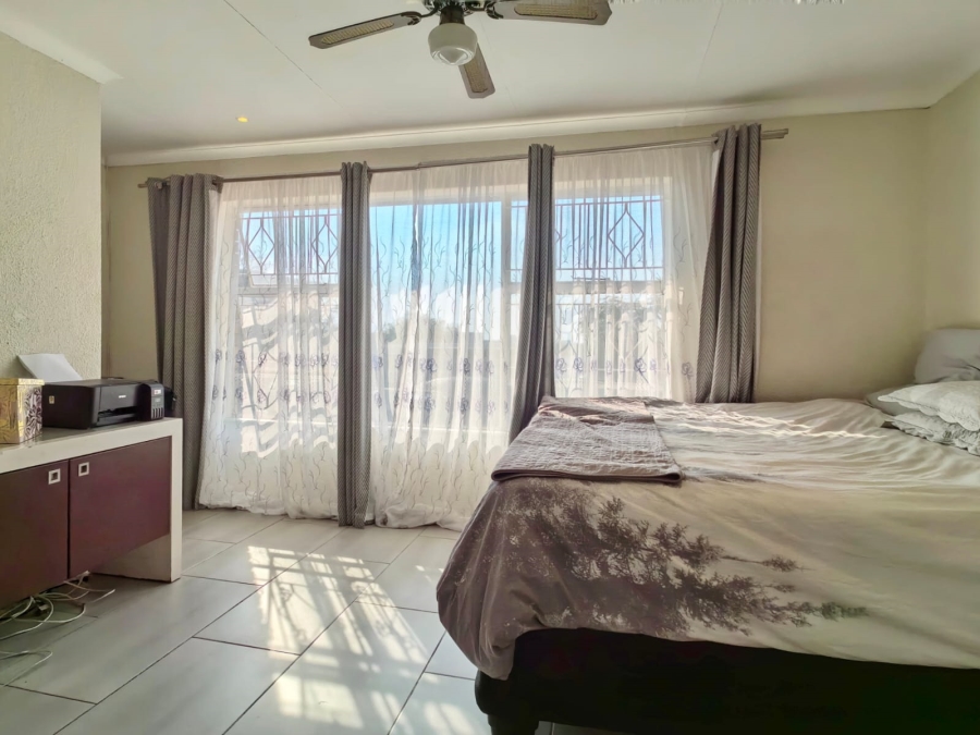 2 Bedroom Property for Sale in Blackheath Gauteng