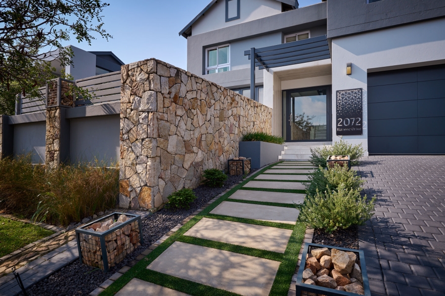 4 Bedroom Property for Sale in Waterfall Country Village Gauteng