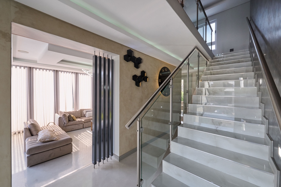 4 Bedroom Property for Sale in Waterfall Country Village Gauteng