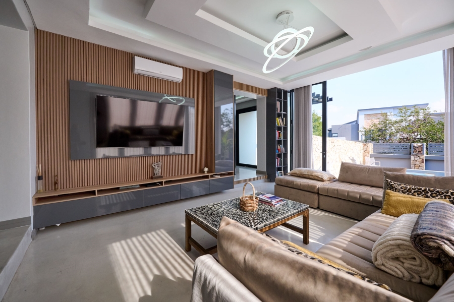 4 Bedroom Property for Sale in Waterfall Country Village Gauteng
