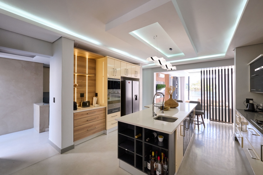 4 Bedroom Property for Sale in Waterfall Country Village Gauteng