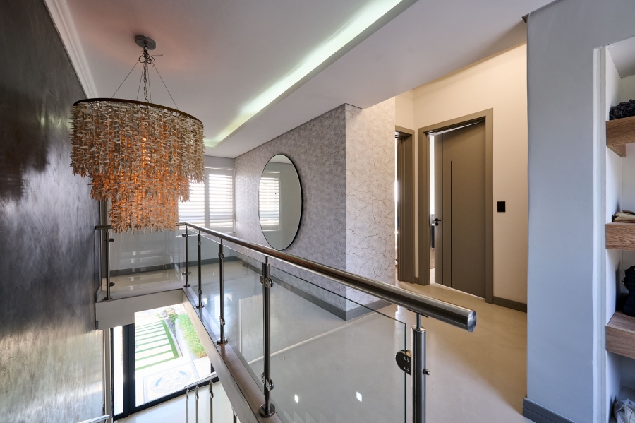 4 Bedroom Property for Sale in Waterfall Country Village Gauteng