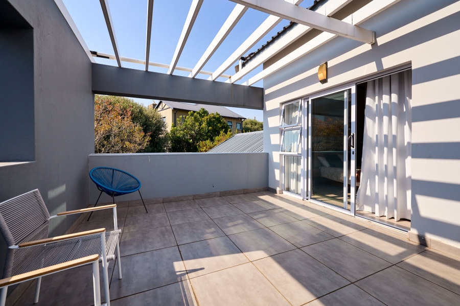4 Bedroom Property for Sale in Waterfall Country Village Gauteng