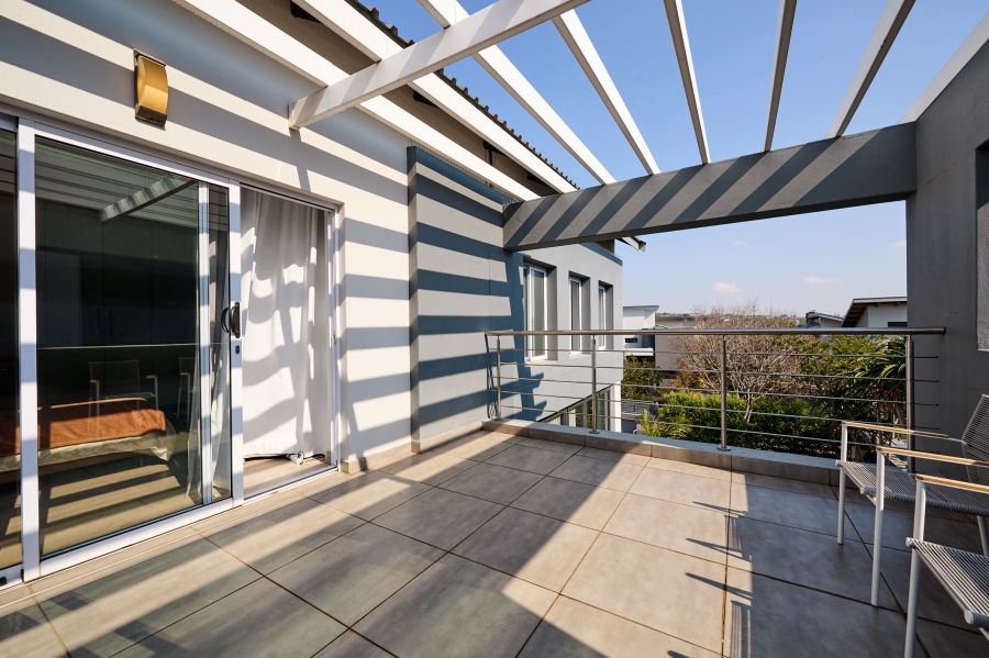 4 Bedroom Property for Sale in Waterfall Country Village Gauteng
