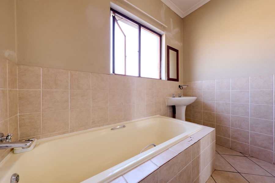 3 Bedroom Property for Sale in Summerset Gauteng