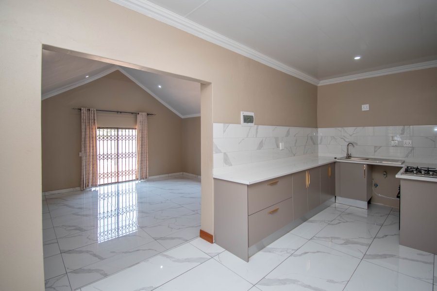 To Let 1 Bedroom Property for Rent in Randpark Ridge Gauteng