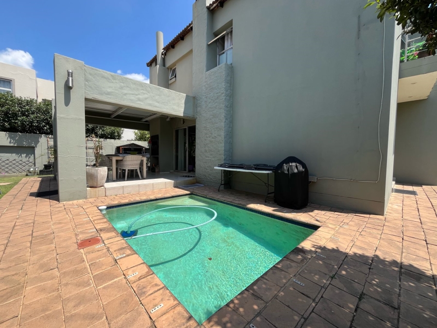 To Let 4 Bedroom Property for Rent in Six Fountains Residential Estate Gauteng