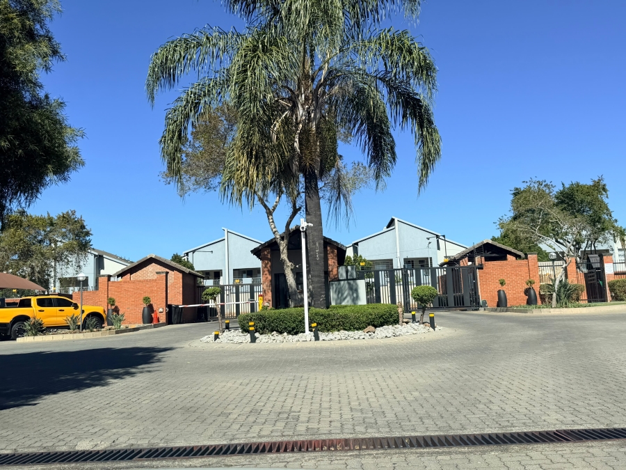 2 Bedroom Property for Sale in North Riding Gauteng