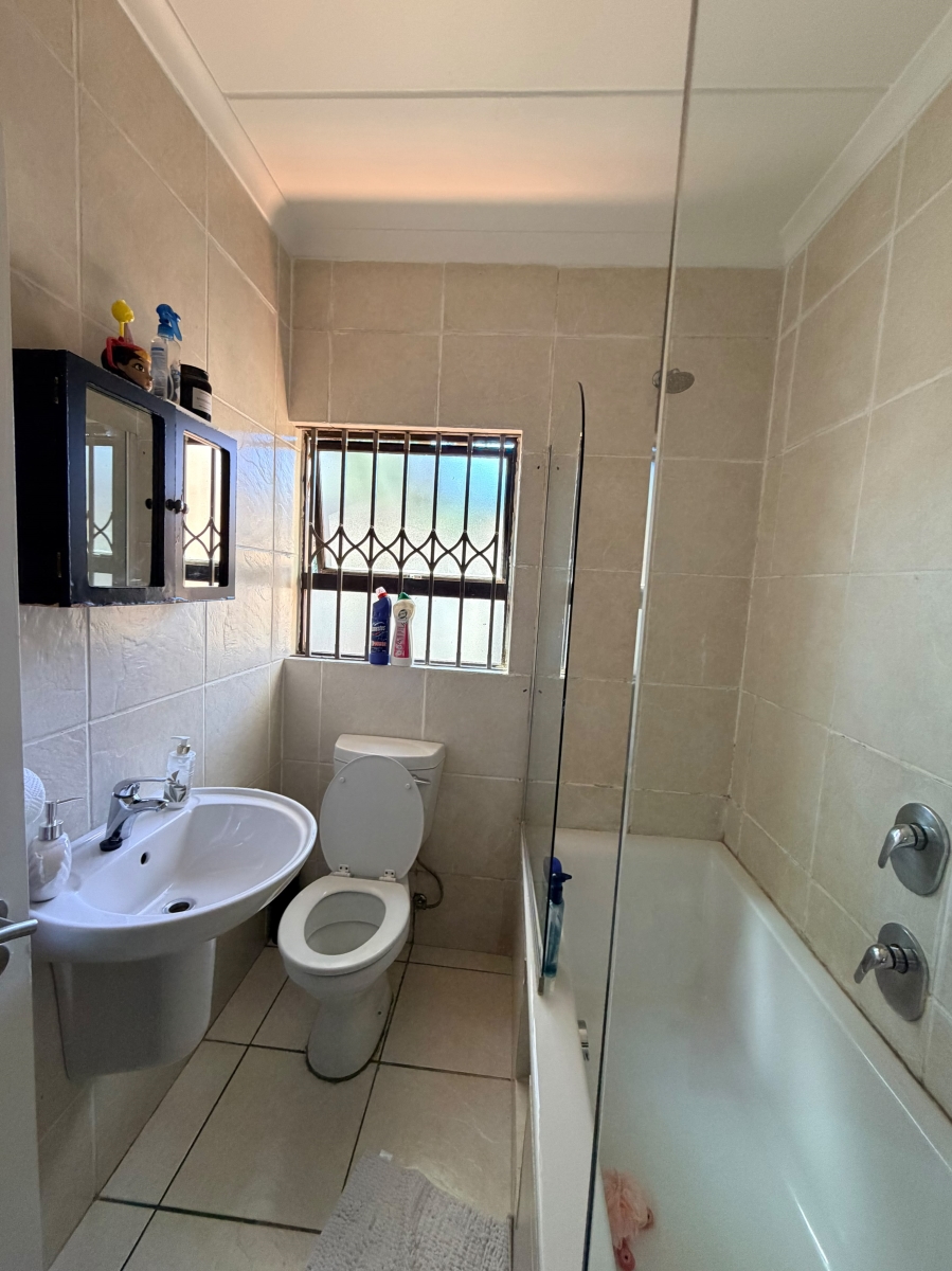 2 Bedroom Property for Sale in North Riding Gauteng