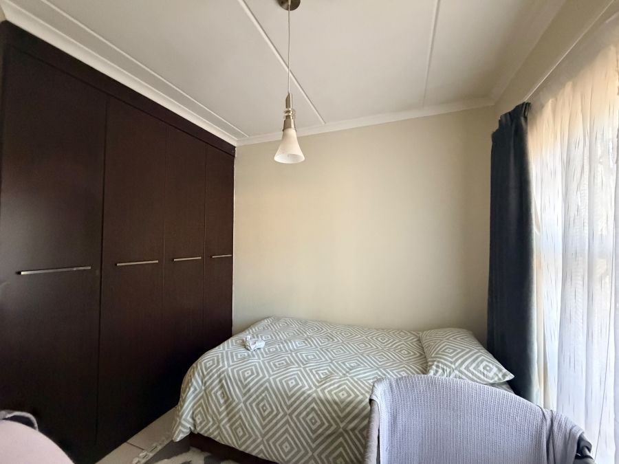 2 Bedroom Property for Sale in North Riding Gauteng