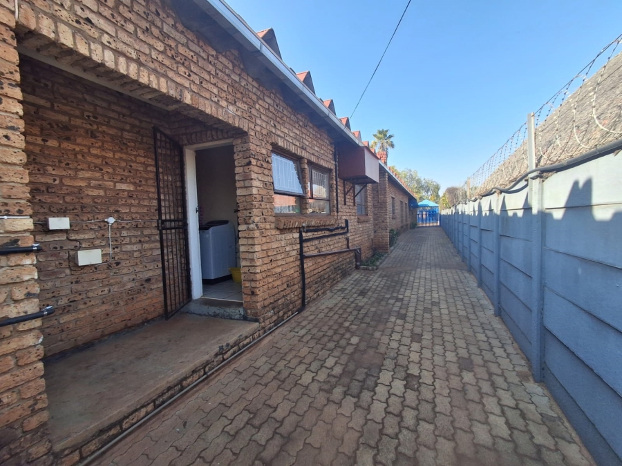 3 Bedroom Property for Sale in Carletonville Central Gauteng