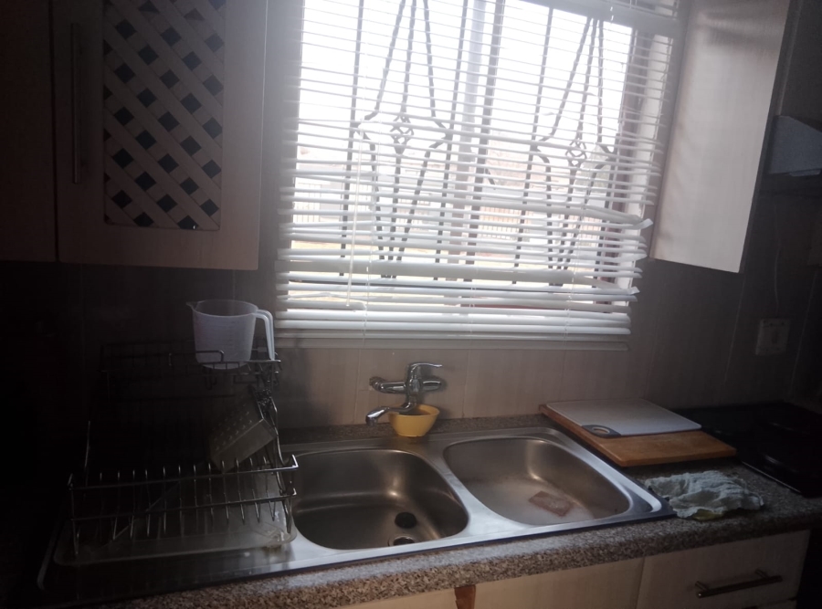 2 Bedroom Property for Sale in New Payneville Gauteng