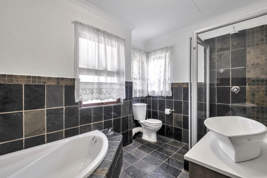 To Let 2 Bedroom Property for Rent in Ferndale Gauteng