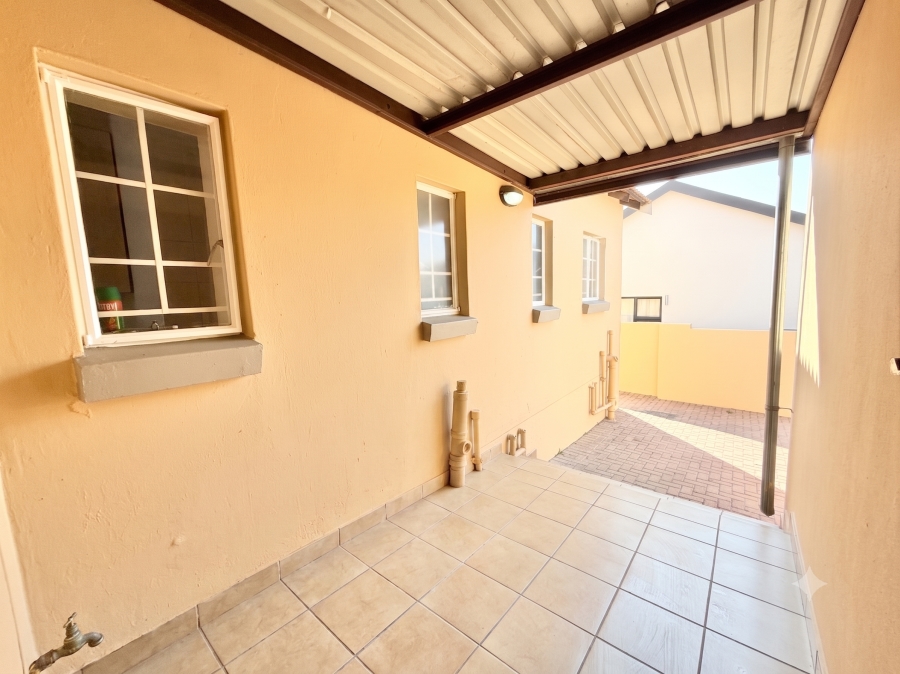 3 Bedroom Property for Sale in Thatchfield Estate Gauteng