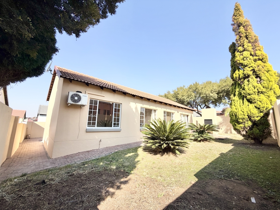 3 Bedroom Property for Sale in Thatchfield Estate Gauteng