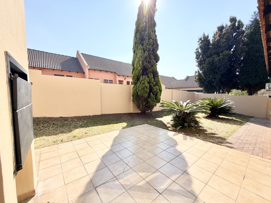 3 Bedroom Property for Sale in Thatchfield Estate Gauteng