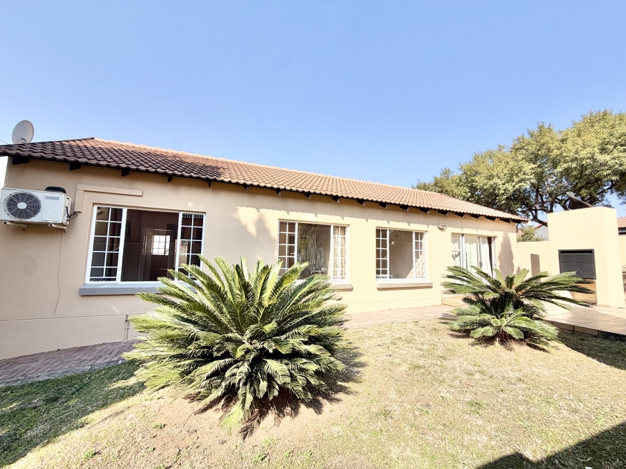 3 Bedroom Property for Sale in Thatchfield Estate Gauteng