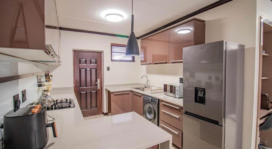 2 Bedroom Property for Sale in Blue Hills Gauteng