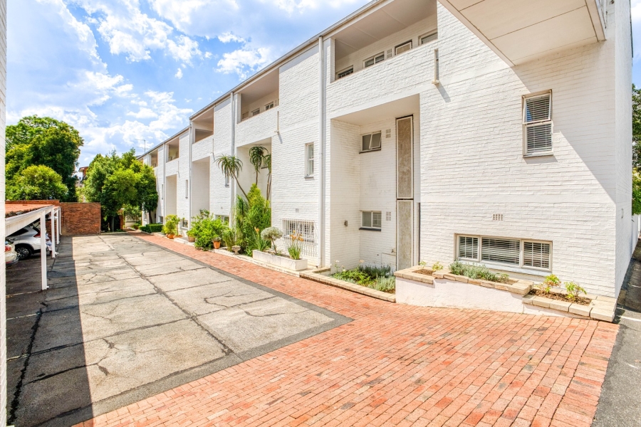 To Let 2 Bedroom Property for Rent in Hyde Park Gauteng