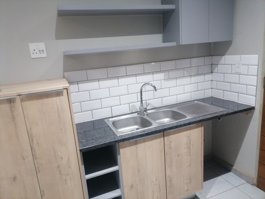 To Let 3 Bedroom Property for Rent in Lotus Gardens Gauteng