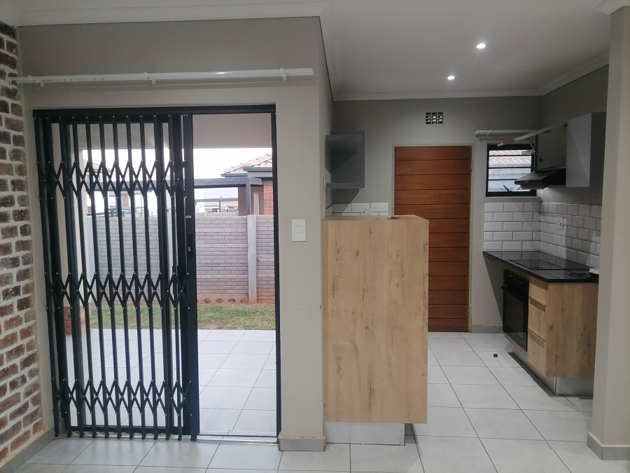 To Let 3 Bedroom Property for Rent in Lotus Gardens Gauteng