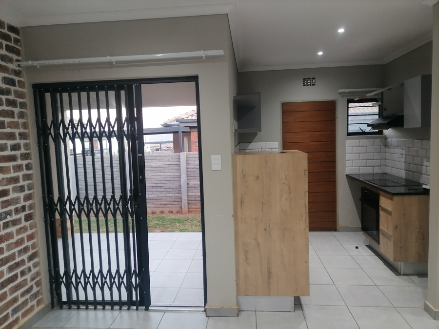 To Let 3 Bedroom Property for Rent in Lotus Gardens Gauteng
