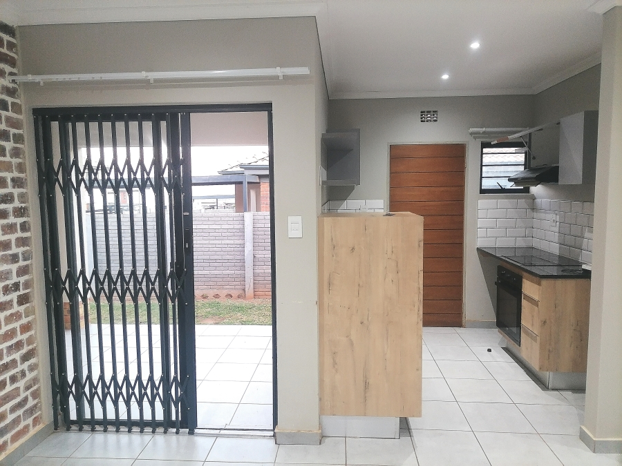 To Let 3 Bedroom Property for Rent in Lotus Gardens Gauteng
