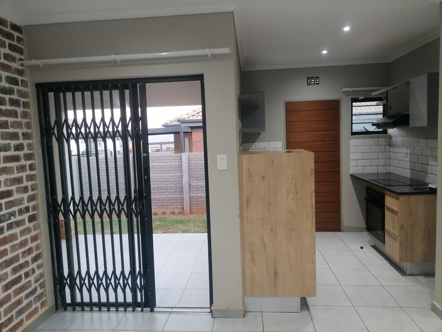 To Let 3 Bedroom Property for Rent in Lotus Gardens Gauteng