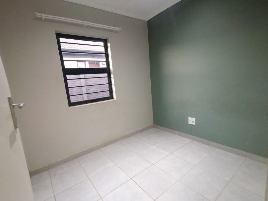 To Let 3 Bedroom Property for Rent in Lotus Gardens Gauteng