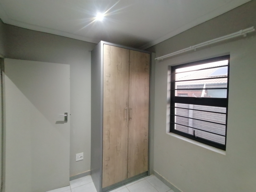 To Let 3 Bedroom Property for Rent in Lotus Gardens Gauteng