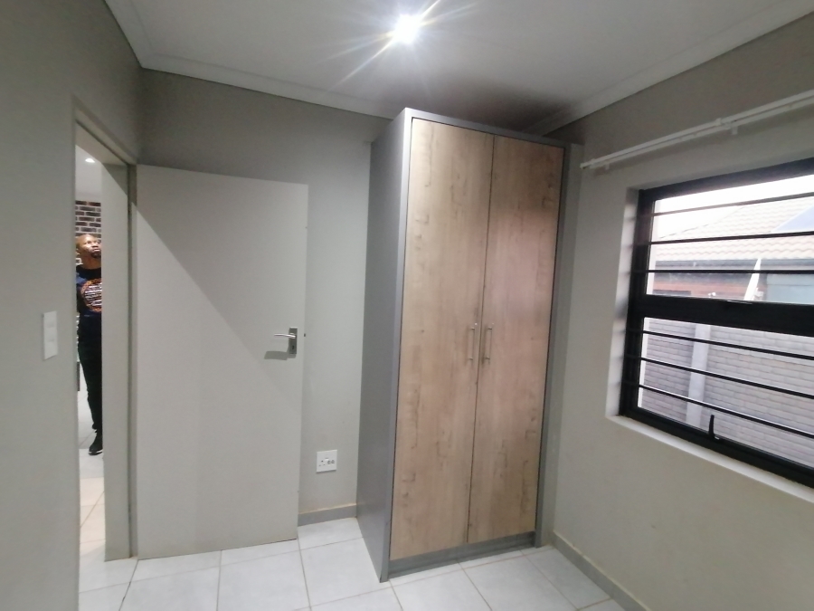 To Let 3 Bedroom Property for Rent in Lotus Gardens Gauteng
