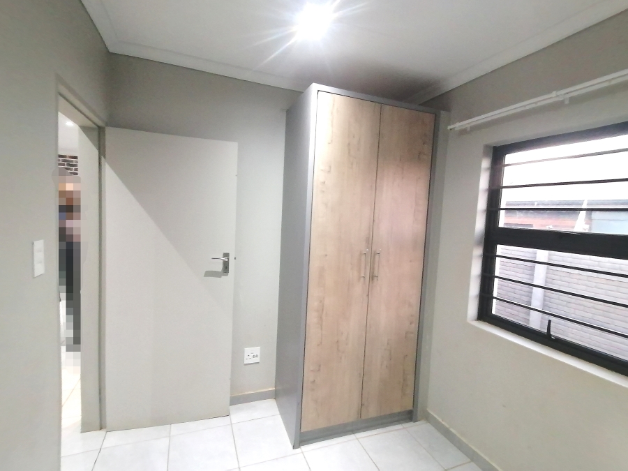 To Let 3 Bedroom Property for Rent in Lotus Gardens Gauteng