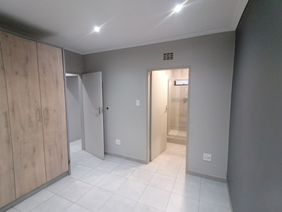 To Let 3 Bedroom Property for Rent in Lotus Gardens Gauteng
