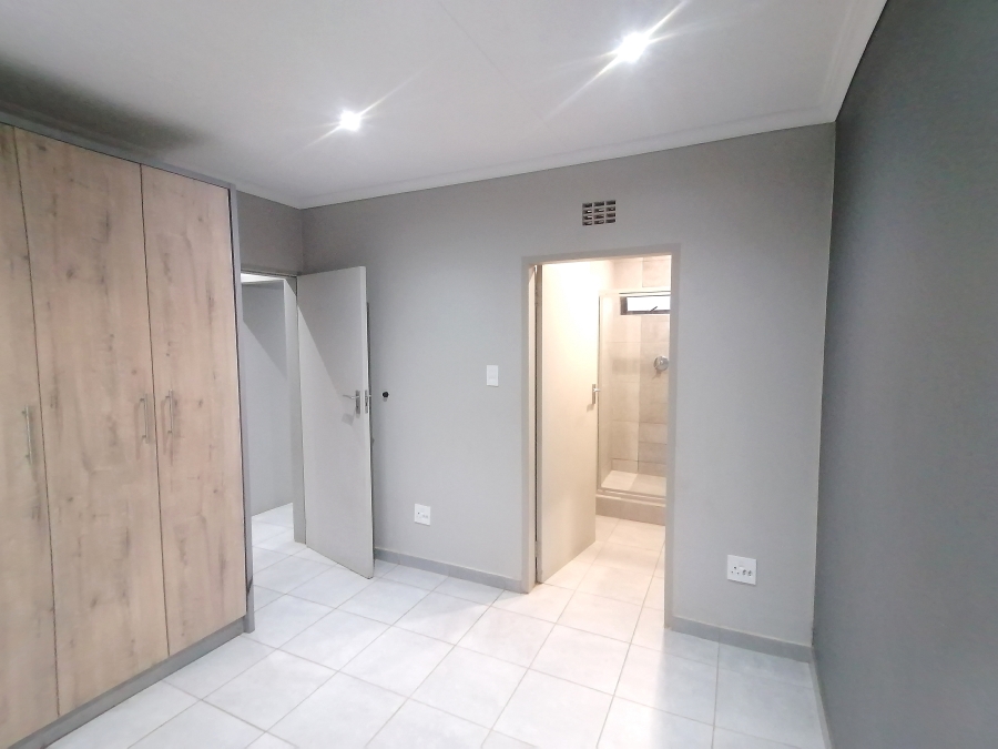 To Let 3 Bedroom Property for Rent in Lotus Gardens Gauteng