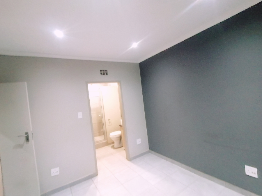 To Let 3 Bedroom Property for Rent in Lotus Gardens Gauteng