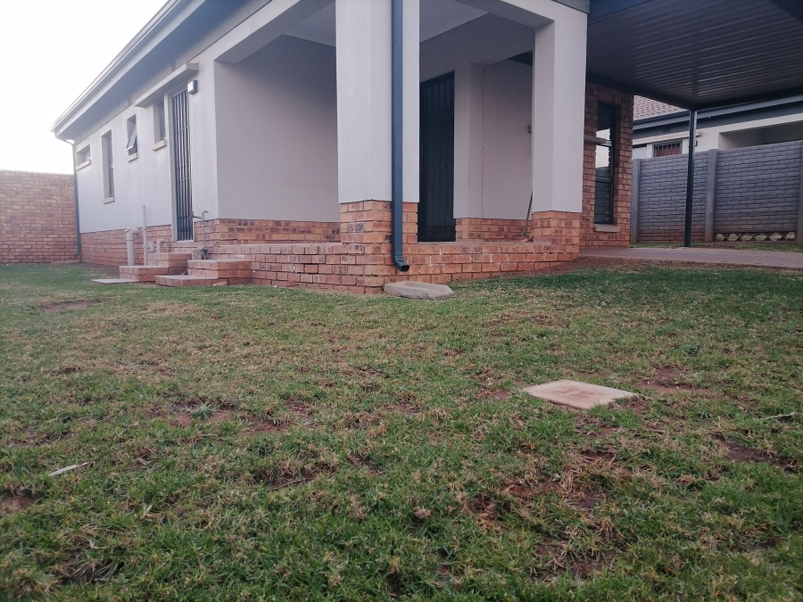 To Let 3 Bedroom Property for Rent in Lotus Gardens Gauteng