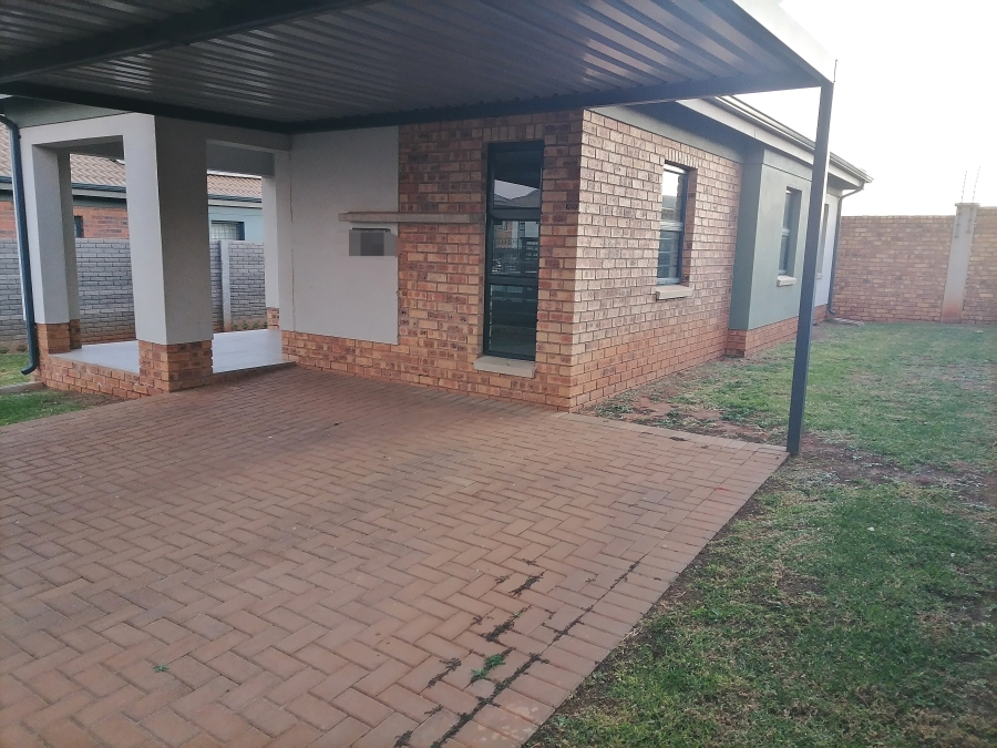 To Let 3 Bedroom Property for Rent in Lotus Gardens Gauteng