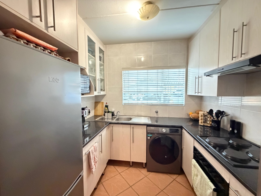 2 Bedroom Property for Sale in Linmeyer Gauteng