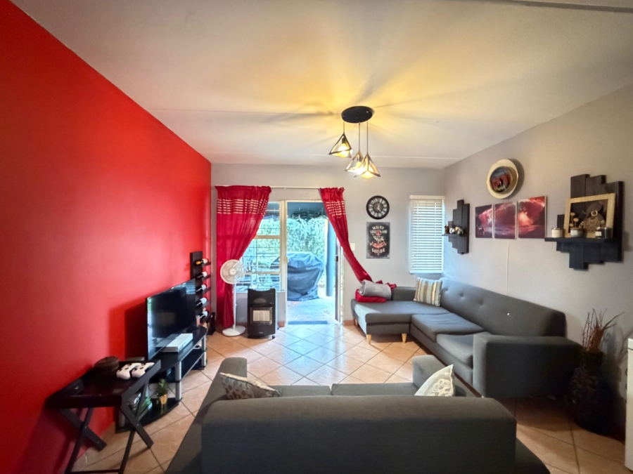 2 Bedroom Property for Sale in Linmeyer Gauteng