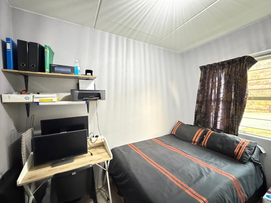2 Bedroom Property for Sale in Linmeyer Gauteng