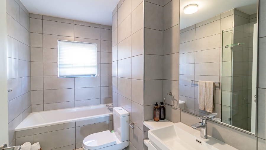 3 Bedroom Property for Sale in Eye of Africa Gauteng