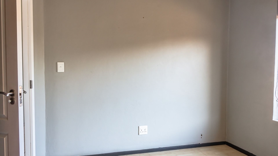 To Let 2 Bedroom Property for Rent in Bassonia Gauteng