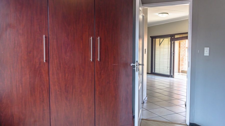 To Let 2 Bedroom Property for Rent in Bassonia Gauteng