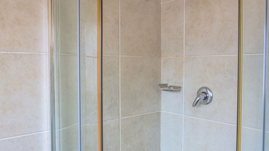 To Let 2 Bedroom Property for Rent in Bassonia Gauteng