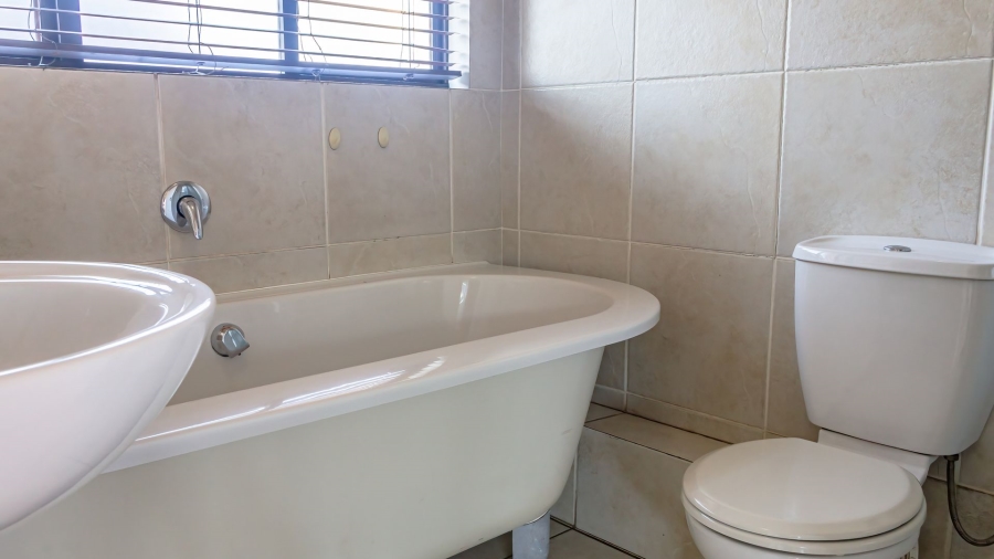 To Let 2 Bedroom Property for Rent in Bassonia Gauteng