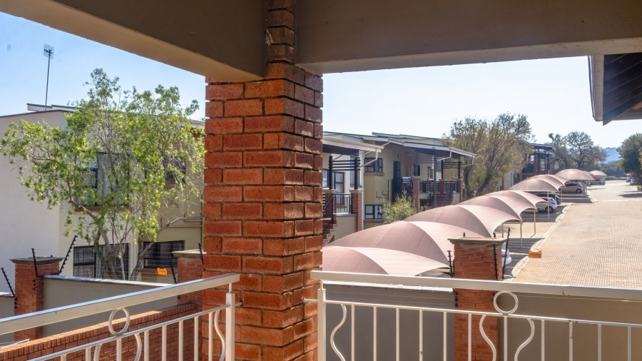 To Let 2 Bedroom Property for Rent in Bassonia Gauteng